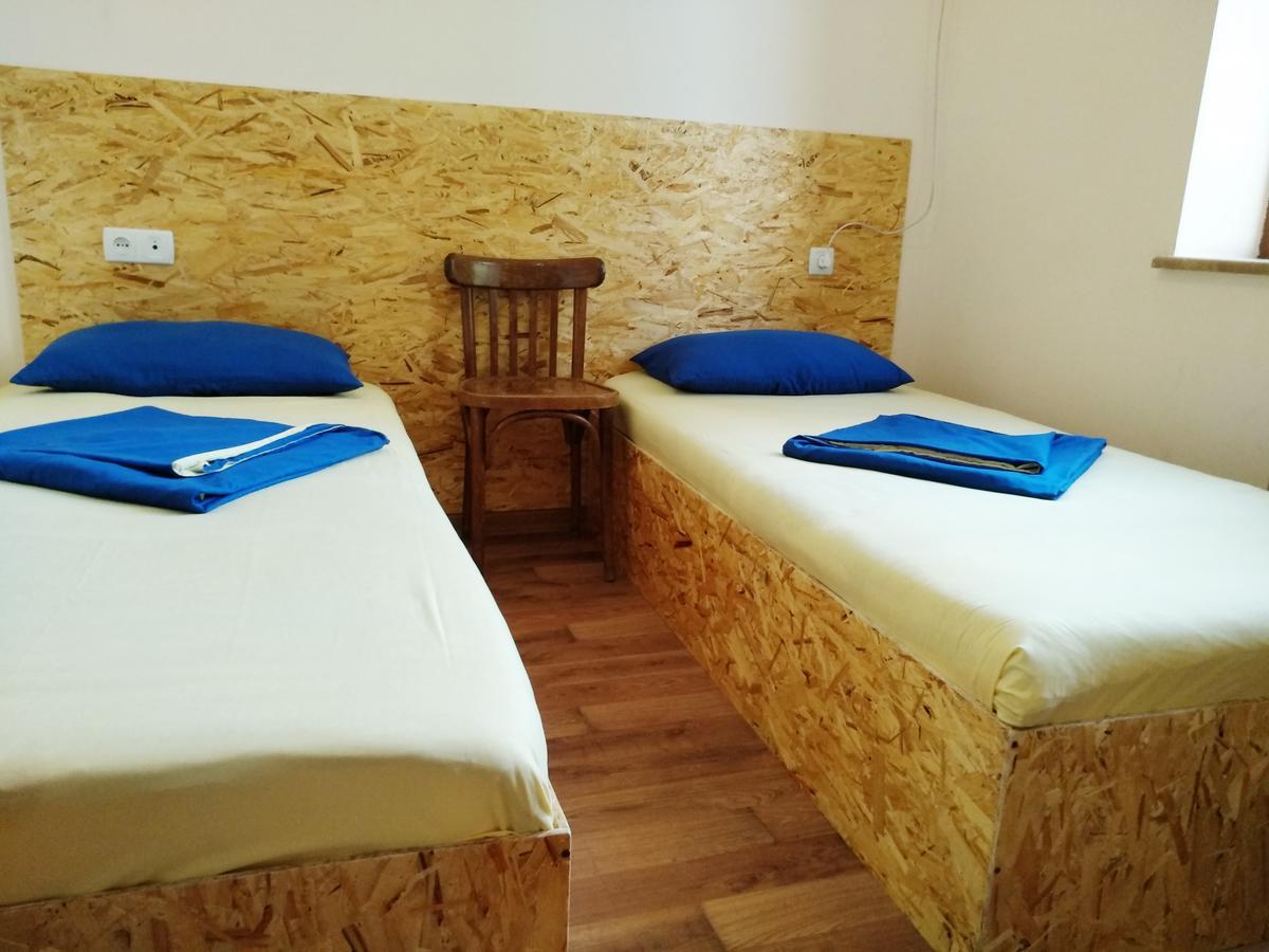 Shat Lav Hostel エレバン エクステリア 写真