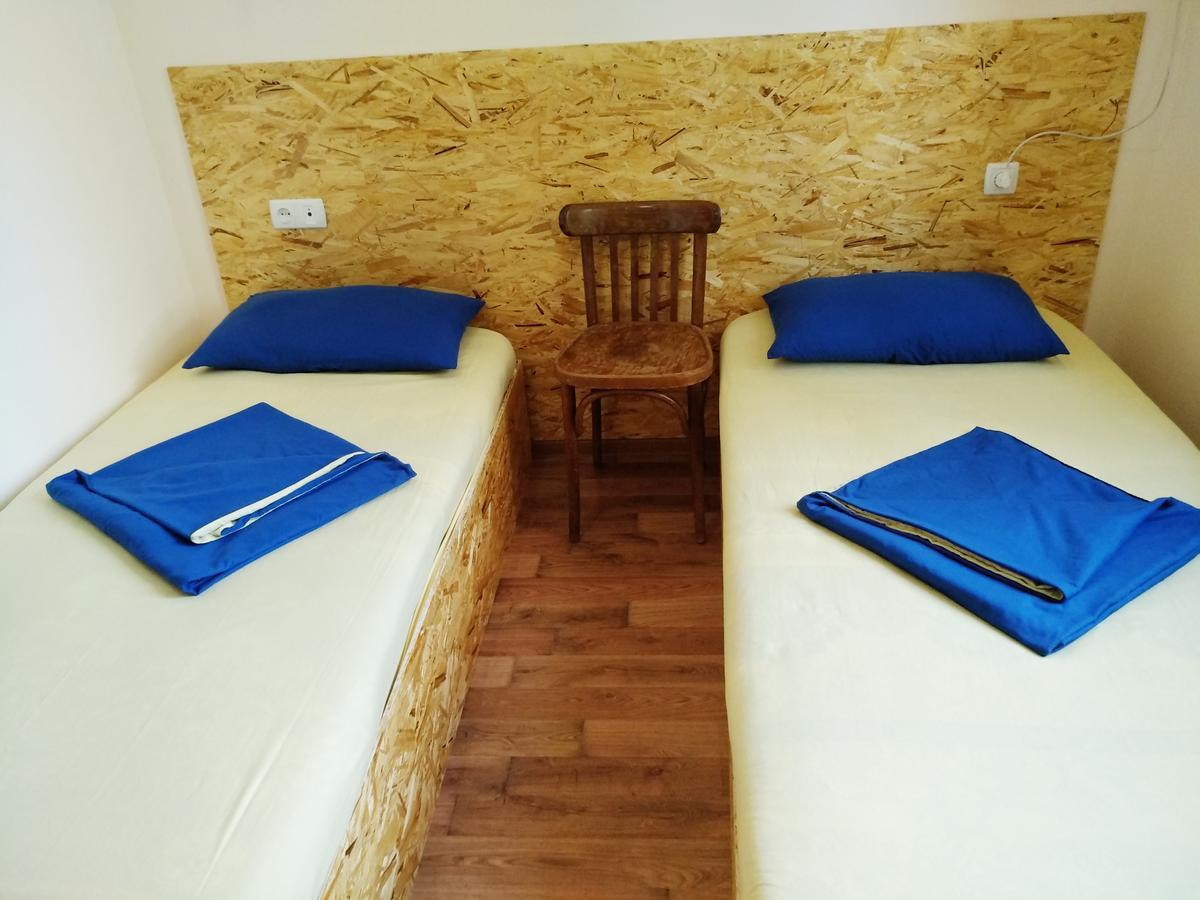 Shat Lav Hostel エレバン エクステリア 写真